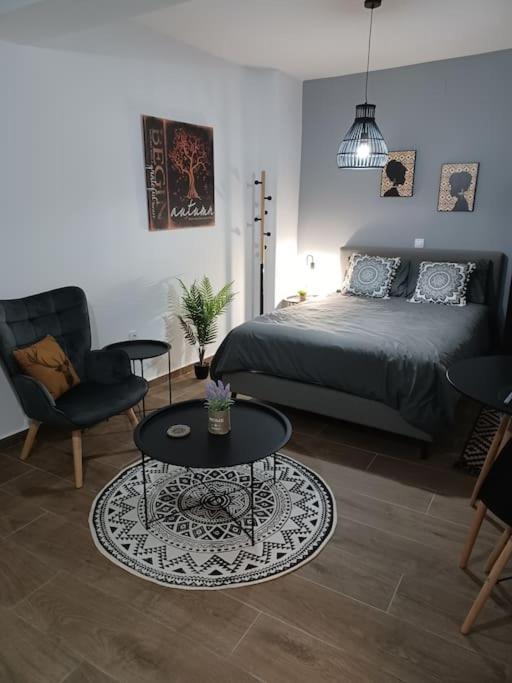 Petite Suite With Backyard. Mytilíni Exteriör bild