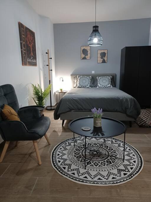 Petite Suite With Backyard. Mytilíni Exteriör bild